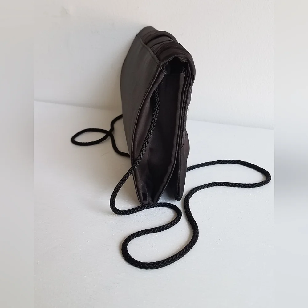 La Regale Brooch Formal Crossbody Handbag